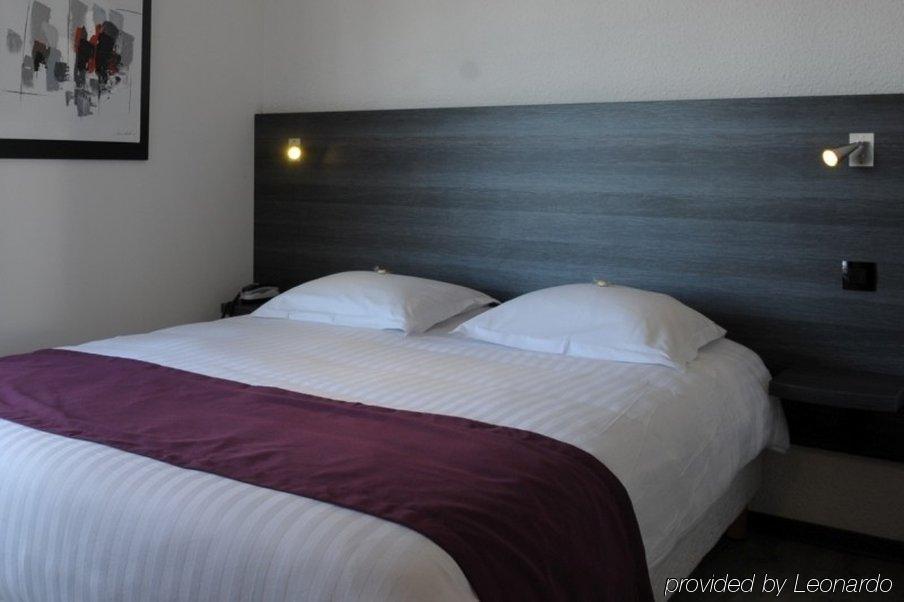 Hotel De La Baie Bandol Room photo