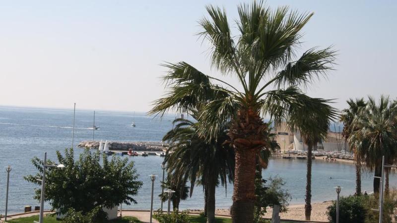 Hotel De La Baie Bandol Exterior photo