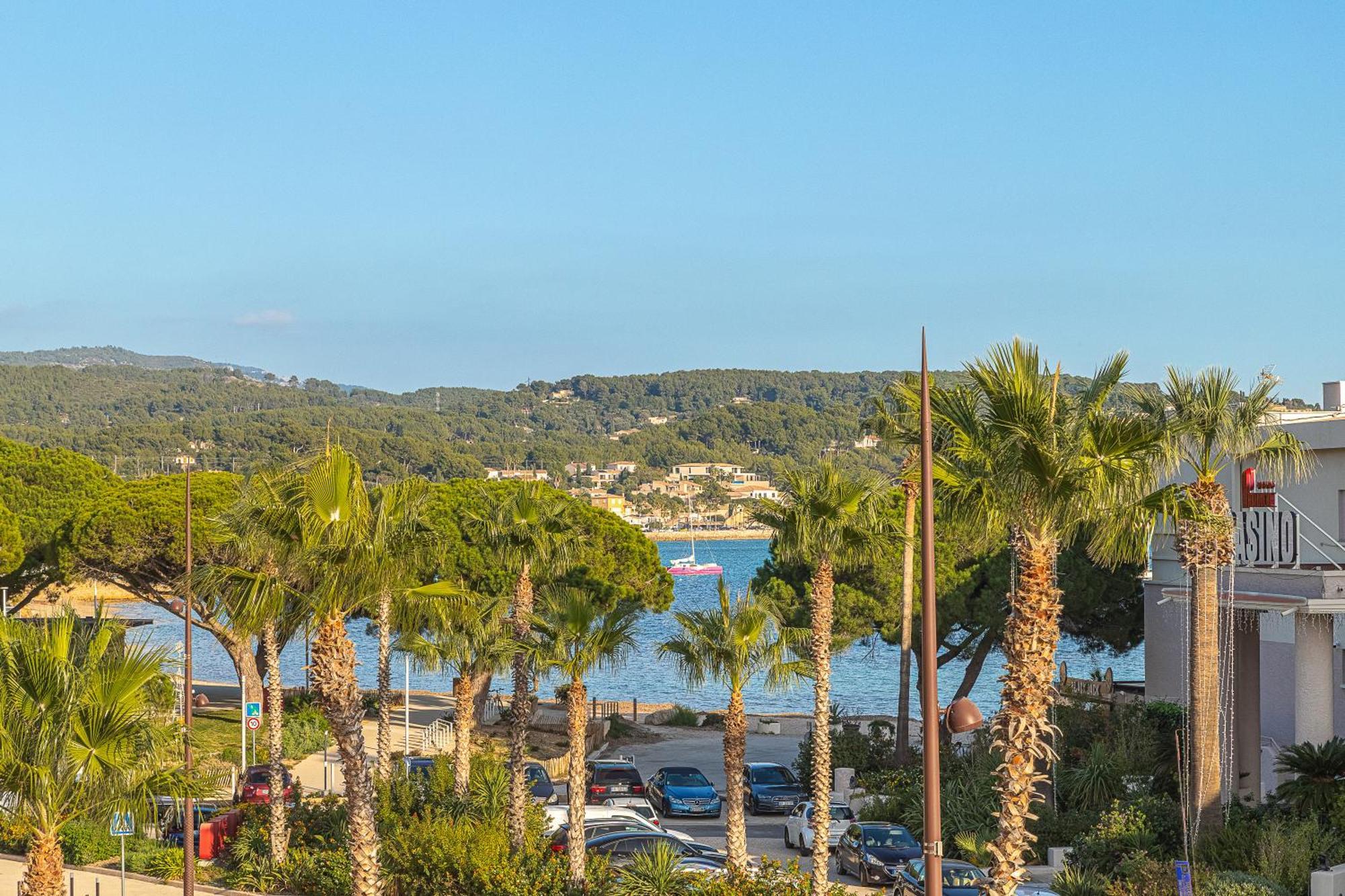 Hotel De La Baie Bandol Exterior photo